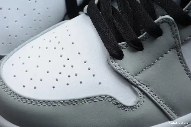 MaikeSneakers AIR 1 Jordan Grey Smoke Mid 554724-092 Light 0517